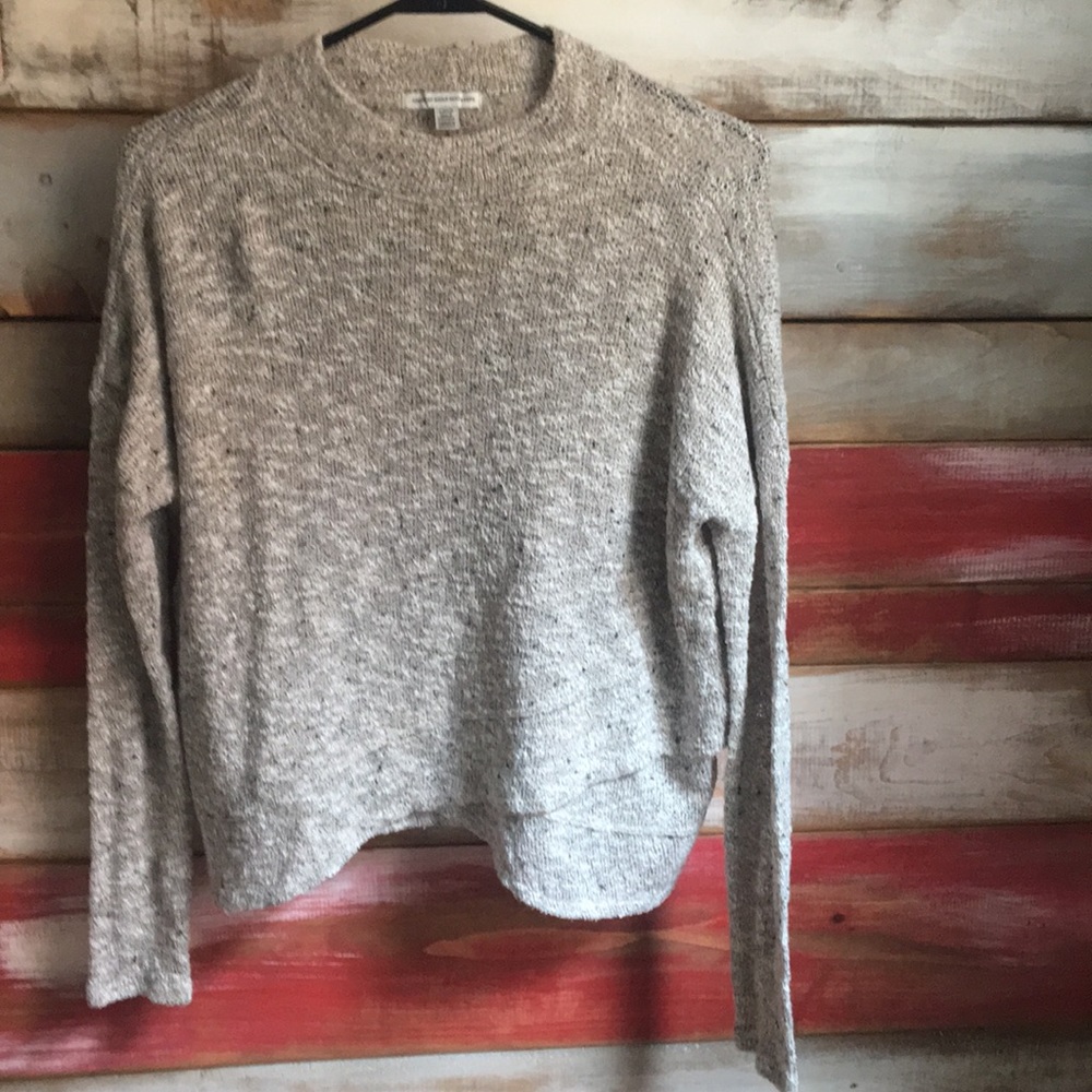 American Eagle lightweight long sleeve top